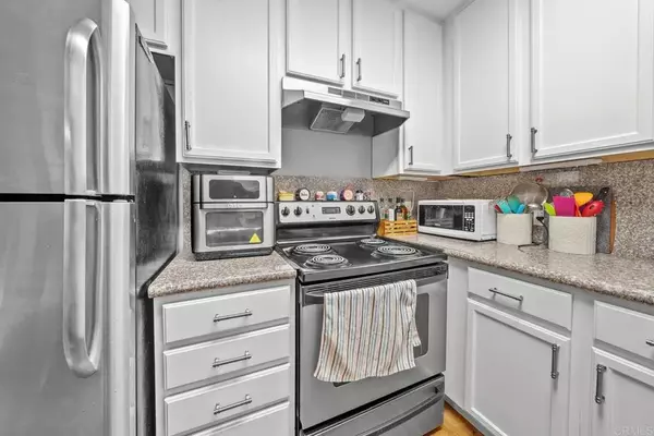 El Cajon, CA 92020,1280 W Main Street #42