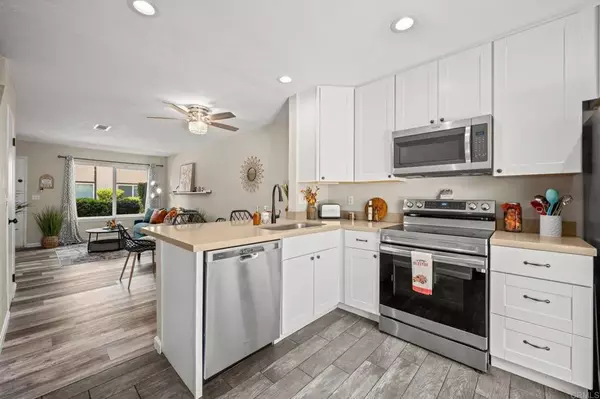 Santee, CA 92071,10323 Restful Ct