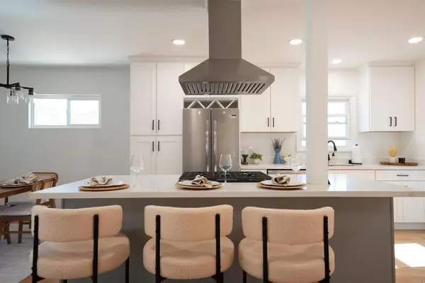 San Diego, CA 92120,6391 Estrella Avenue