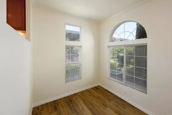 San Diego, CA 92130,3718 Mykonos Lane #158