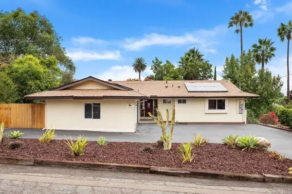 La Mesa, CA 91941,9217 Via Colina