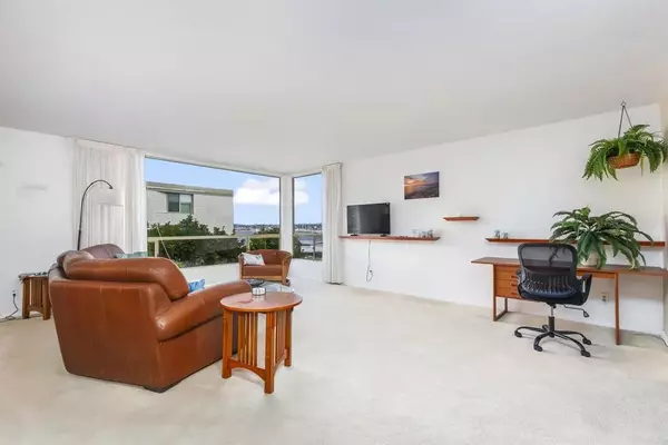 San Diego, CA 92106,2915 Lawrence St. #8