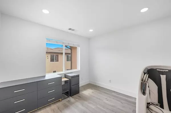 Chula Vista, CA 91915,2890 Silver Medal Rd #2