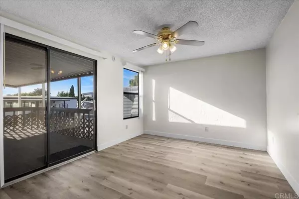 Chula Vista, CA 91913,1925 Otay Lakes #136