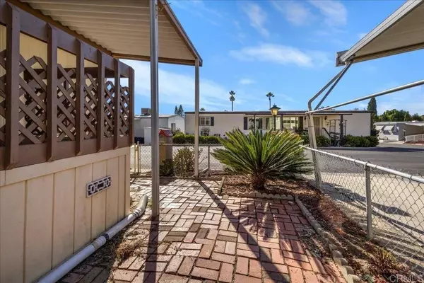 Chula Vista, CA 91913,1925 Otay Lakes #136