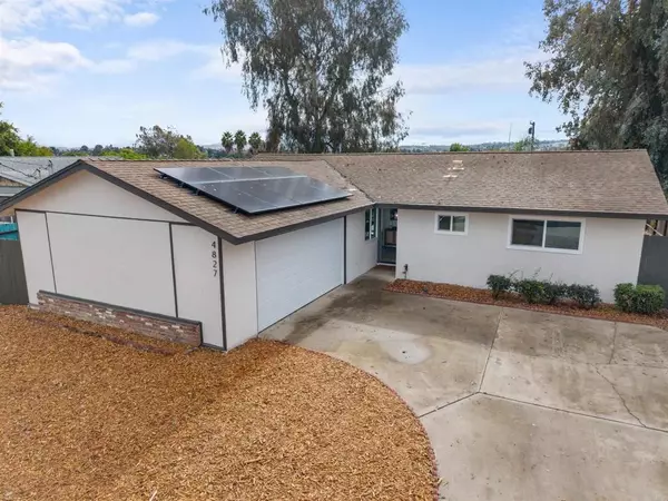 Oceanside, CA 92057,4827 Luna Drive