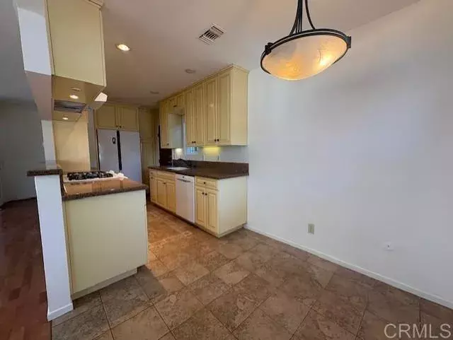 Coronado, CA 92118,840 Olive Ave