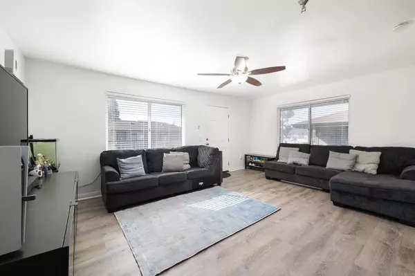 El Cajon, CA 92021,318 Graves Court