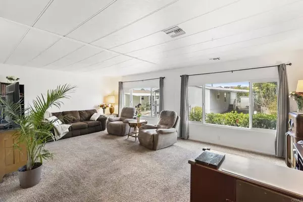 El Cajon, CA 92021,450 E Bradley #115