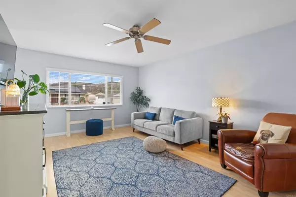 Santee, CA 92071,10121 Pinewood