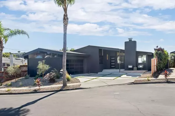 San Diego, CA 92110,4821 Viane Way