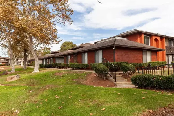 El Cajon, CA 92021,309 Sun Court