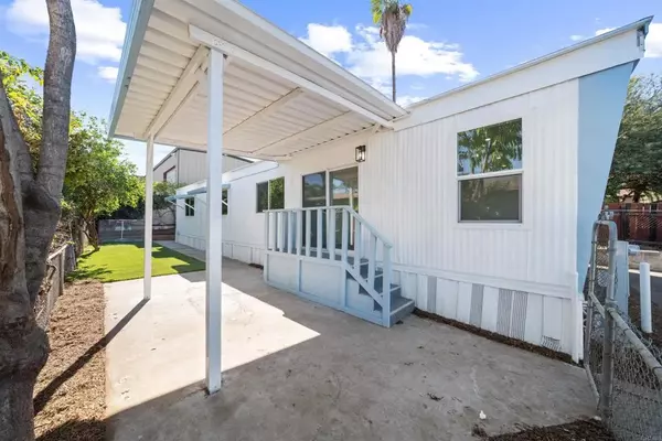 Lakeside, CA 92040,8968 Winter Gardens Blvd #4