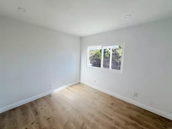 Lakeside, CA 92040,8968 Winter Gardens Blvd #4