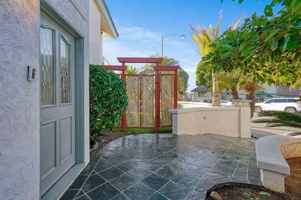 Carlsbad, CA 92008,2438 Ocean Street