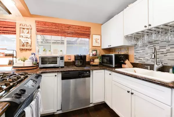 San Diego, CA 92117,4666 Shoshoni Avenue