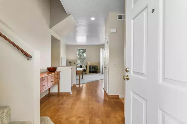 San Diego, CA 92124,6151 Calle Mariselda #302