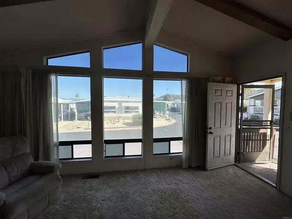 Santee, CA 92071,8301 Mission Gorge #154