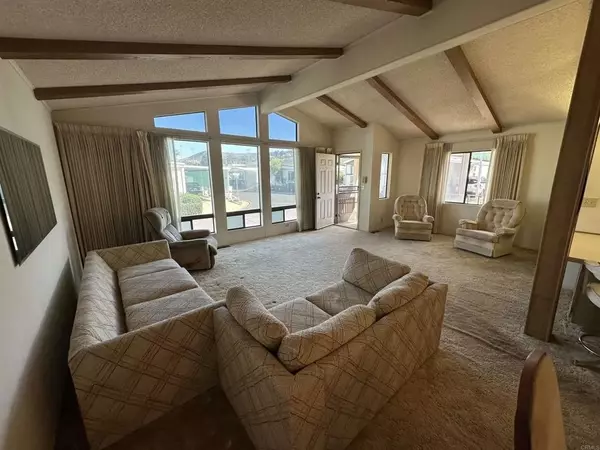 Santee, CA 92071,8301 Mission Gorge #154