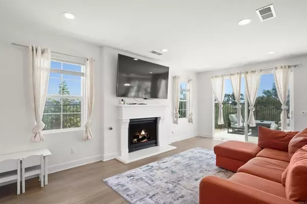 Bonita, CA 91902,8304 The Grant Place