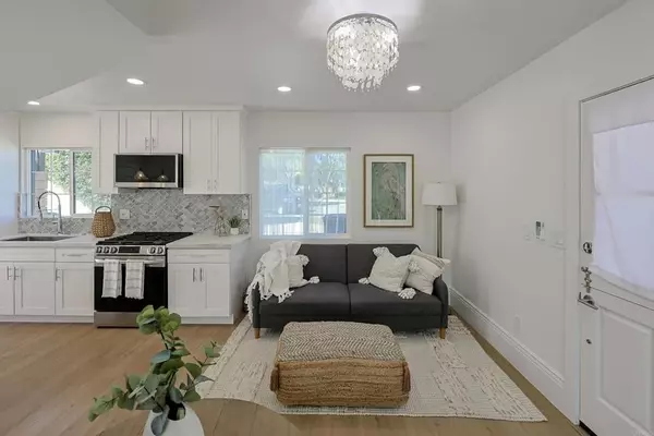 Coronado, CA 92118,937 Olive