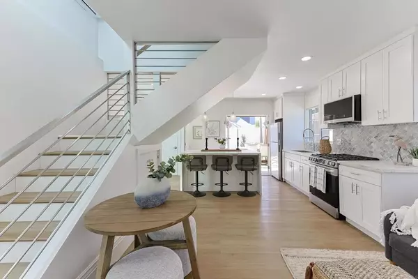 Coronado, CA 92118,937 Olive