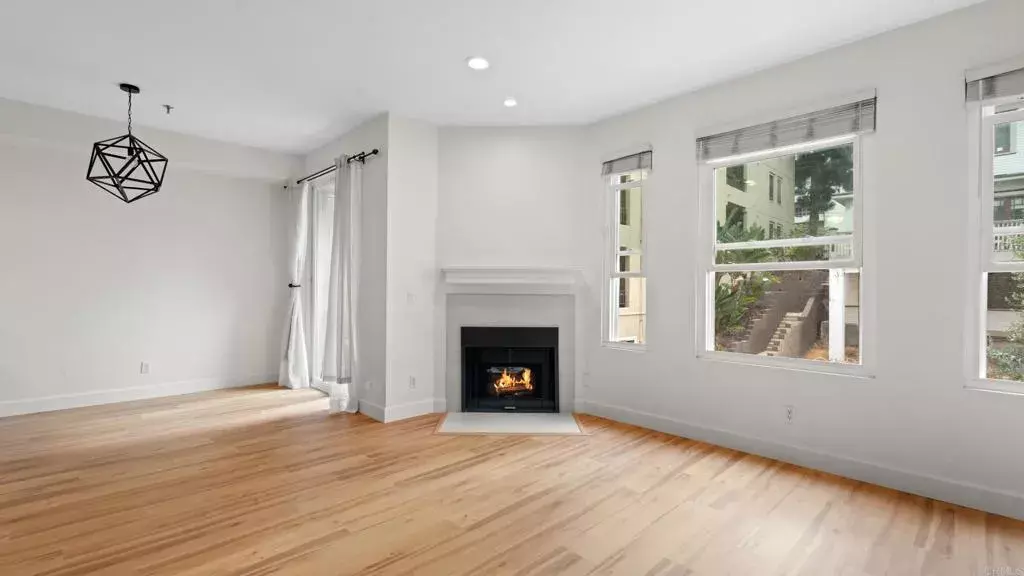 San Diego, CA 92101,2445 Brant Street #304