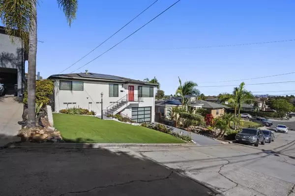 San Diego, CA 92106,3120 Poe Street