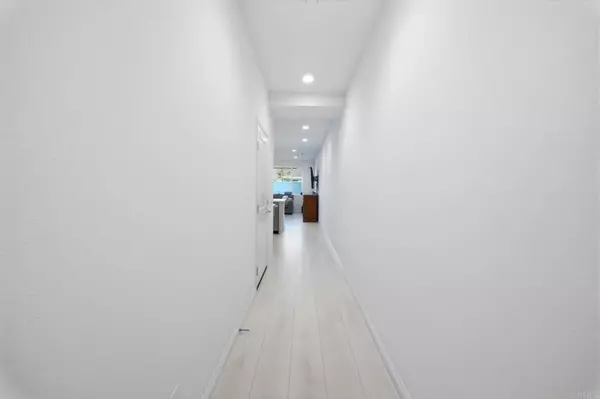 Santee, CA 92071,7704 Jasmine Court