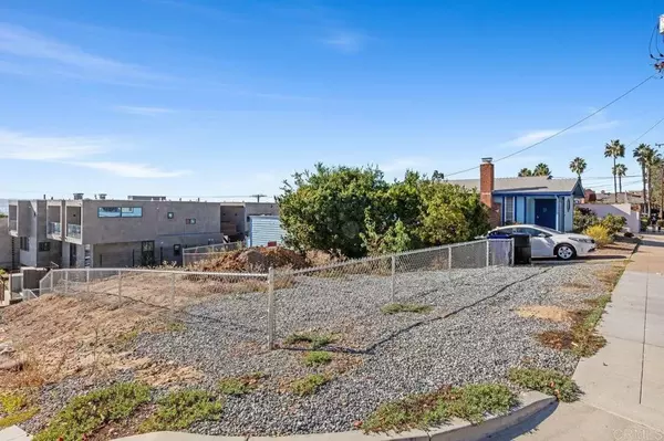 San Diego, CA 92103,2816 Columbia Street