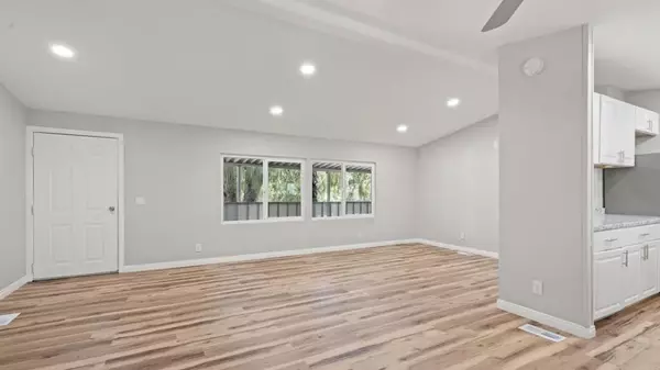 Lakeside, CA 92040,13490 Highway 8 Business #8