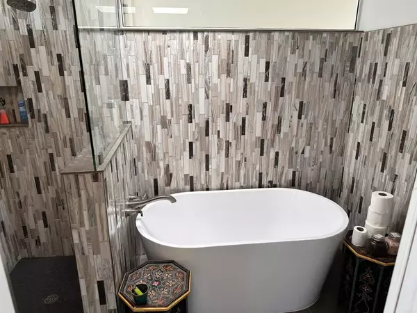 Solana Beach, CA 92075,166 Solana Point Circle