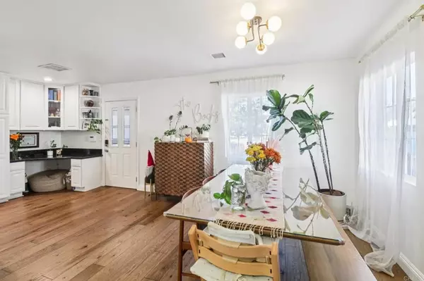 San Diego, CA 92120,4877 Twain Avenue