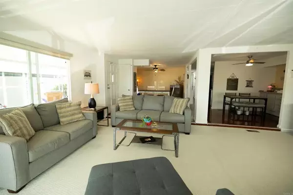 Santee, CA 92071,8301 Mission Gorge Rd #286