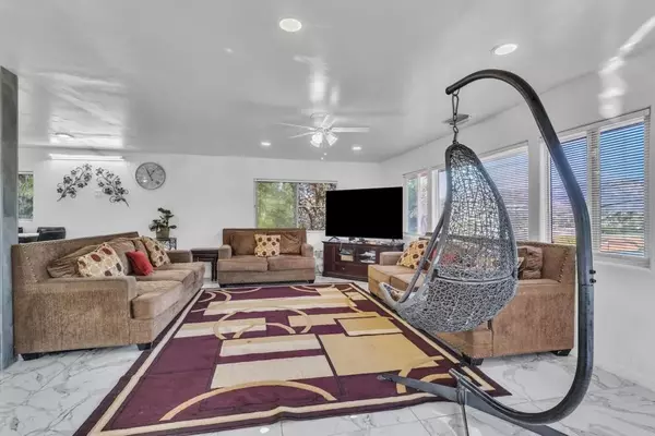 Lakeside, CA 92040,9518 Cypress St