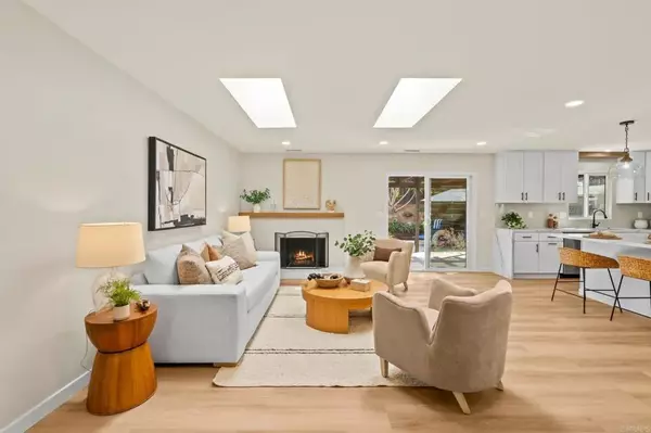 Poway, CA 92064,15103 Amso Street