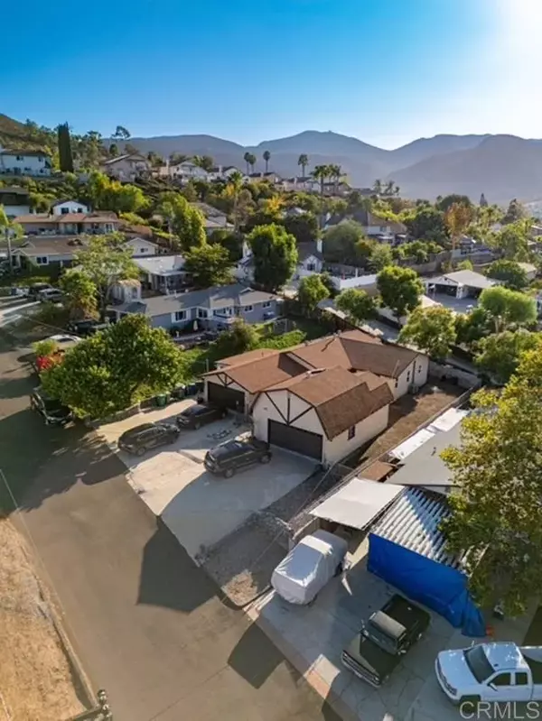 Santee, CA 92071,8552 Brodie Lane