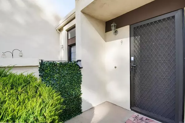 La Mesa, CA 91942,5715 Baltimore Drive #9