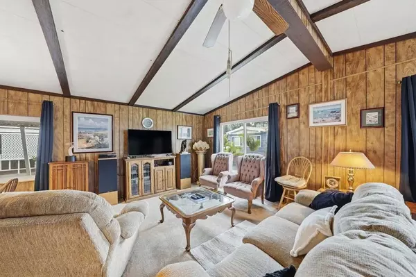 Vista, CA 92081,2130 Sunset #SPC 94