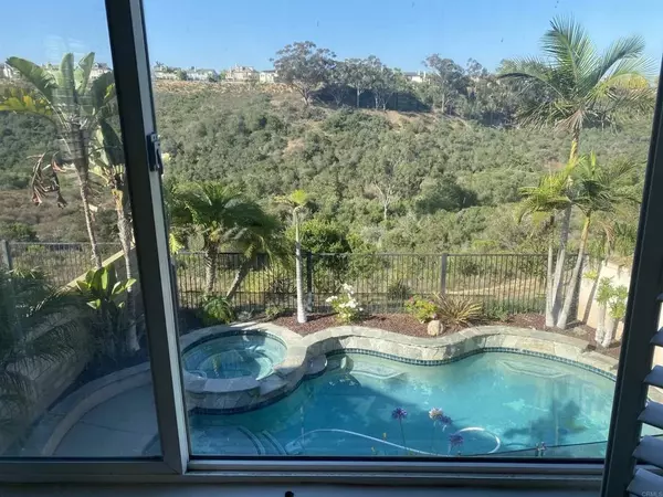 10992 Clovehurst Way, San Diego, CA 92130