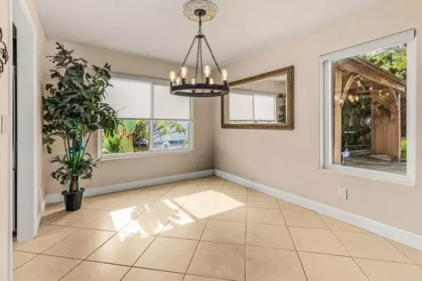 Bonita, CA 91902,5304 Lavade Ln