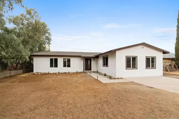 Joshua Tree, CA 92252,61610 Sunburst Drive