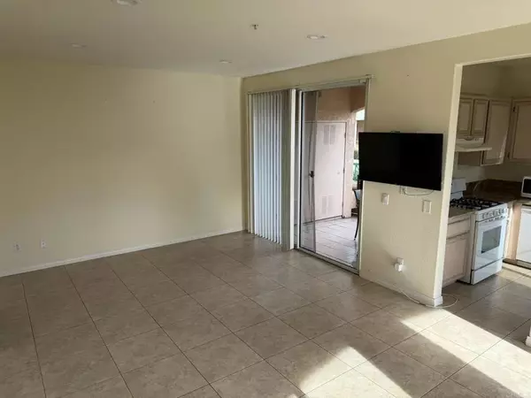 El Cajon, CA 92019,11438 Via Rancho San Diego #141
