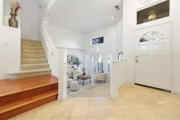 San Diego, CA 92122,7125 Calabria Court #D