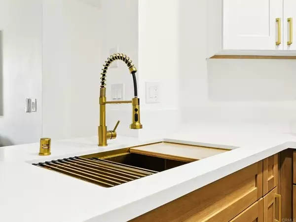 San Diego, CA 92110,5875 Friars Road #4307