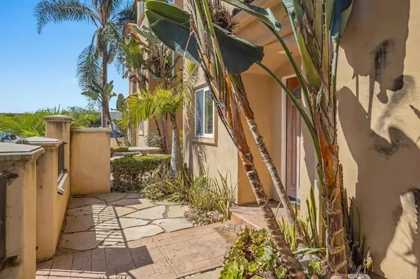 San Diego, CA 92103,4060 1St Avenue