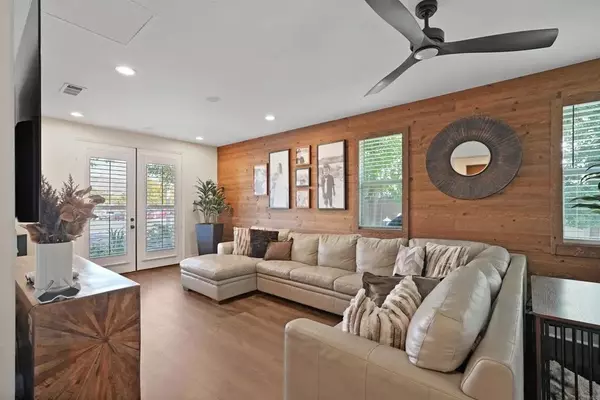 Corona, CA 92883,25351 Forest Street