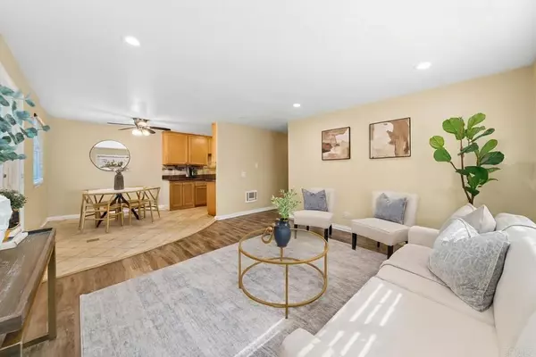 Spring Valley, CA 91977,9860 Dale Avenue #D2