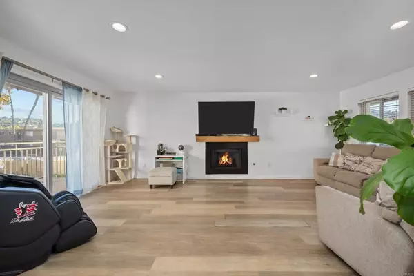 El Cajon, CA 92020,1069 Estes St