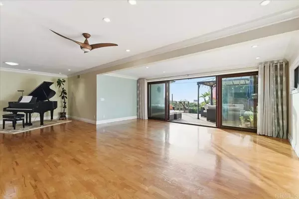 San Diego, CA 92107,866 Cordova Street